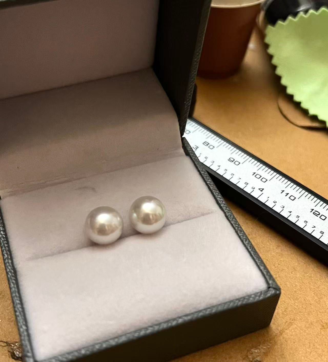 9.3 mm 頂級淡水賽澳白珍珠耳環