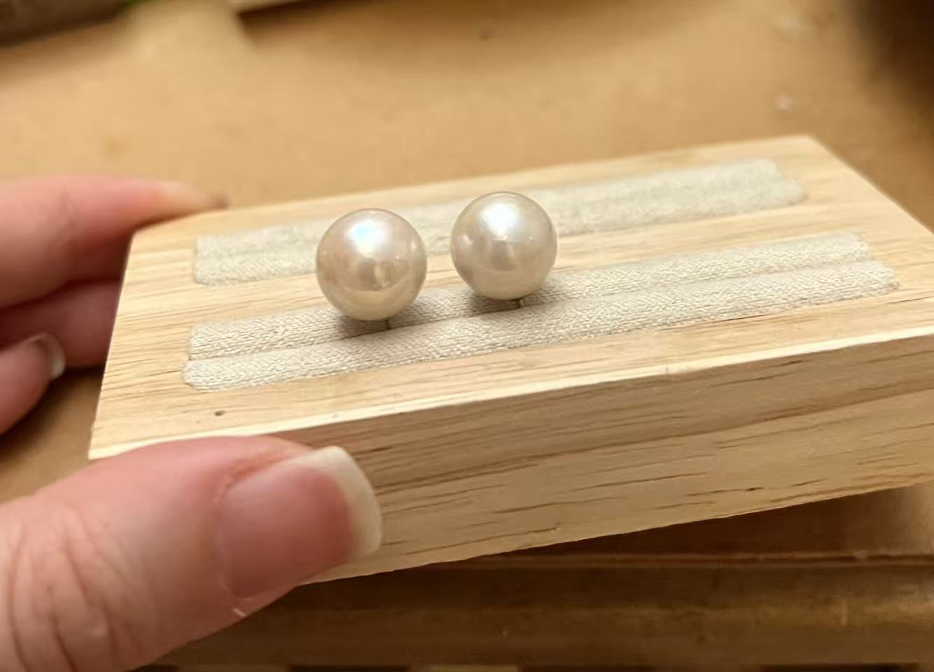 11 mm 愛迪生粉光珍珠耳環