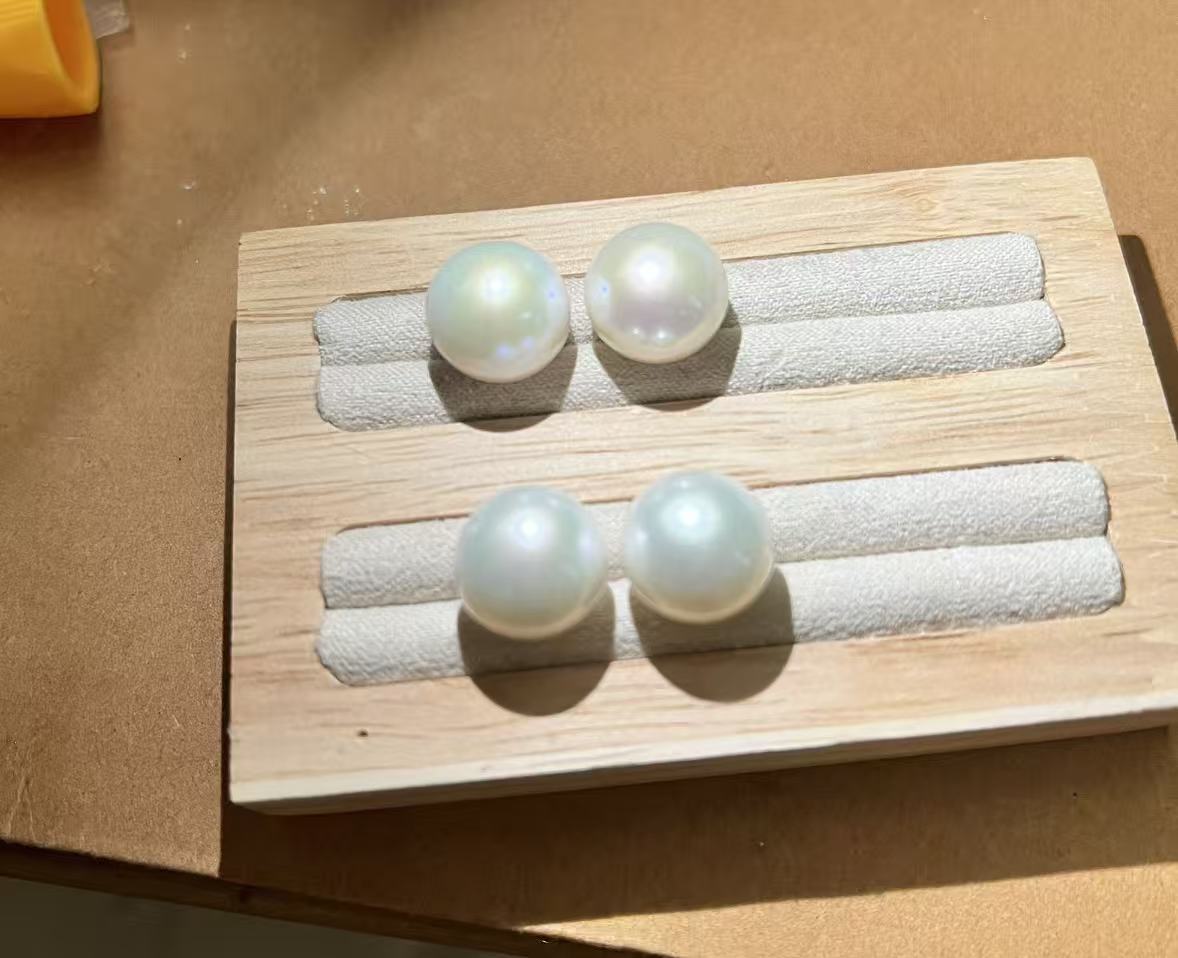 13.3mm 頂級淡水賽澳白珍珠耳環