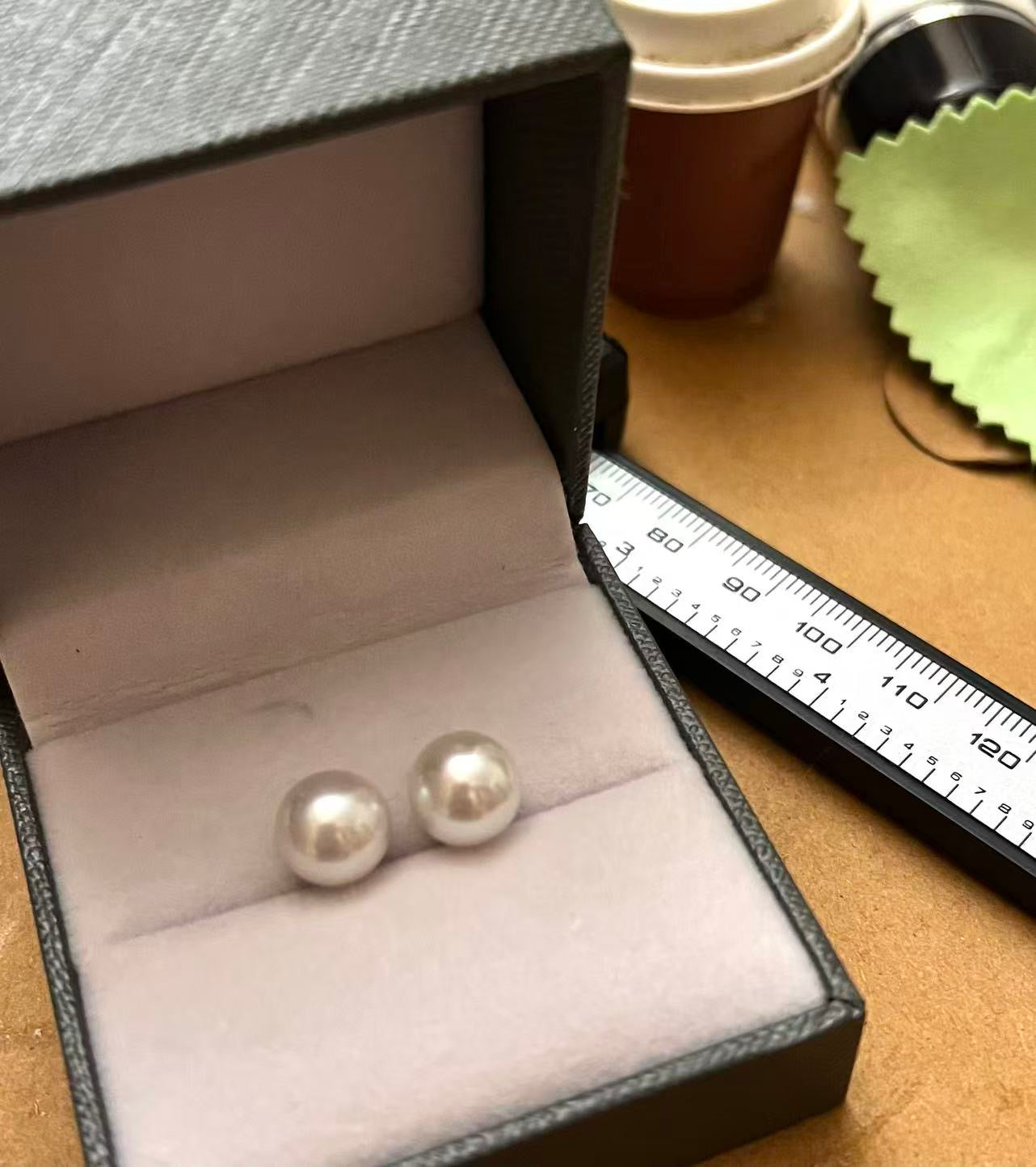 9.3 mm 頂級淡水賽澳白珍珠耳環