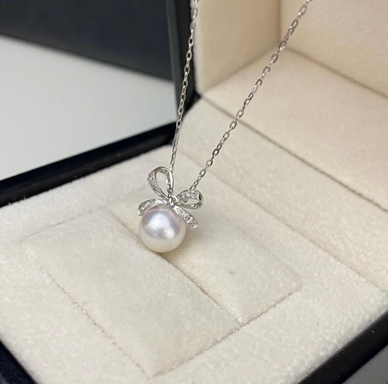 7.5mm Sterling Silver Bow Pendant (Made to order)