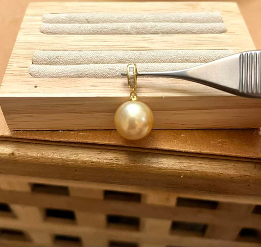 12.6mm 南洋金珠吊墜