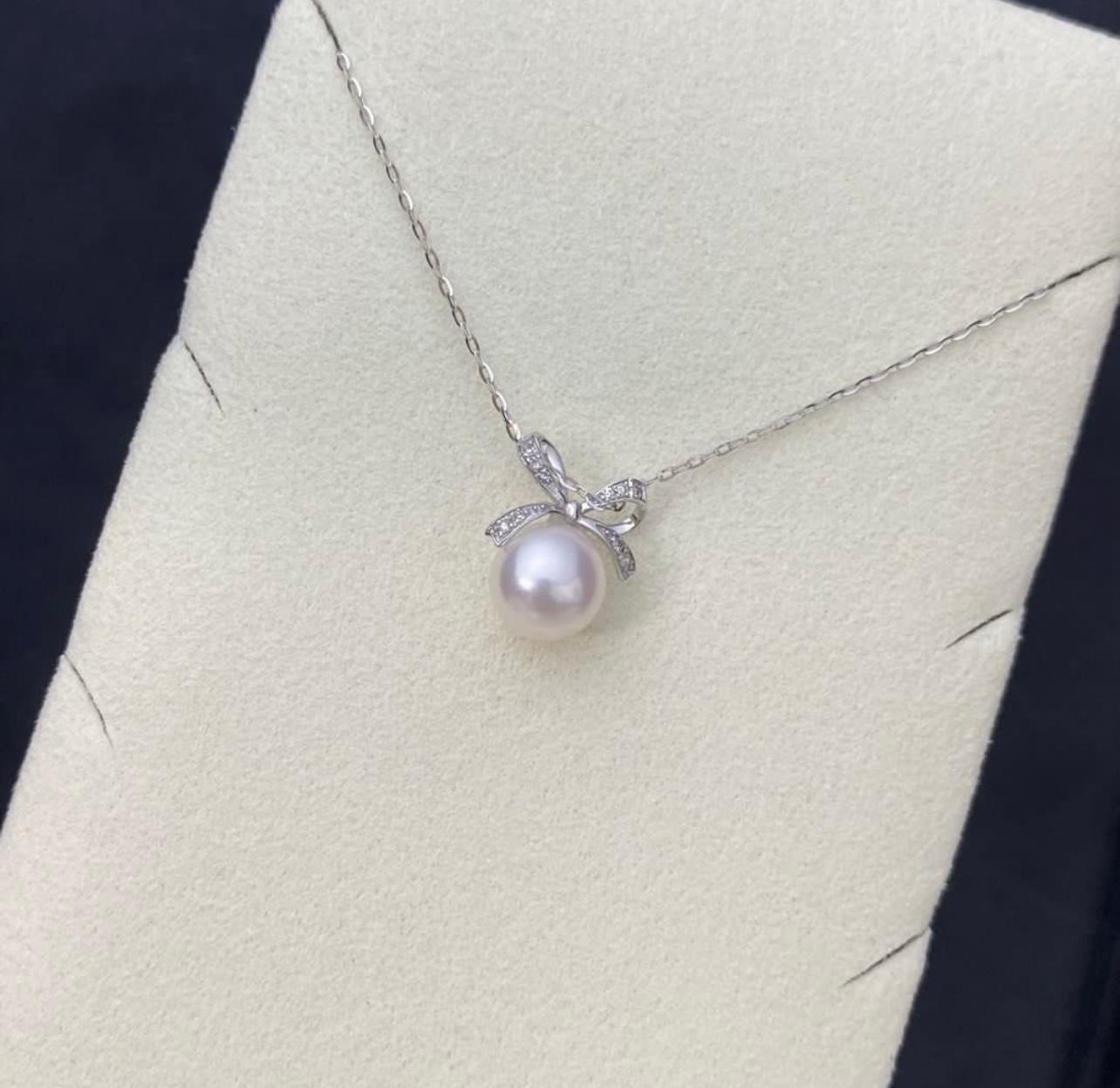 7.5mm Sterling Silver Bow Pendant (Made to order)