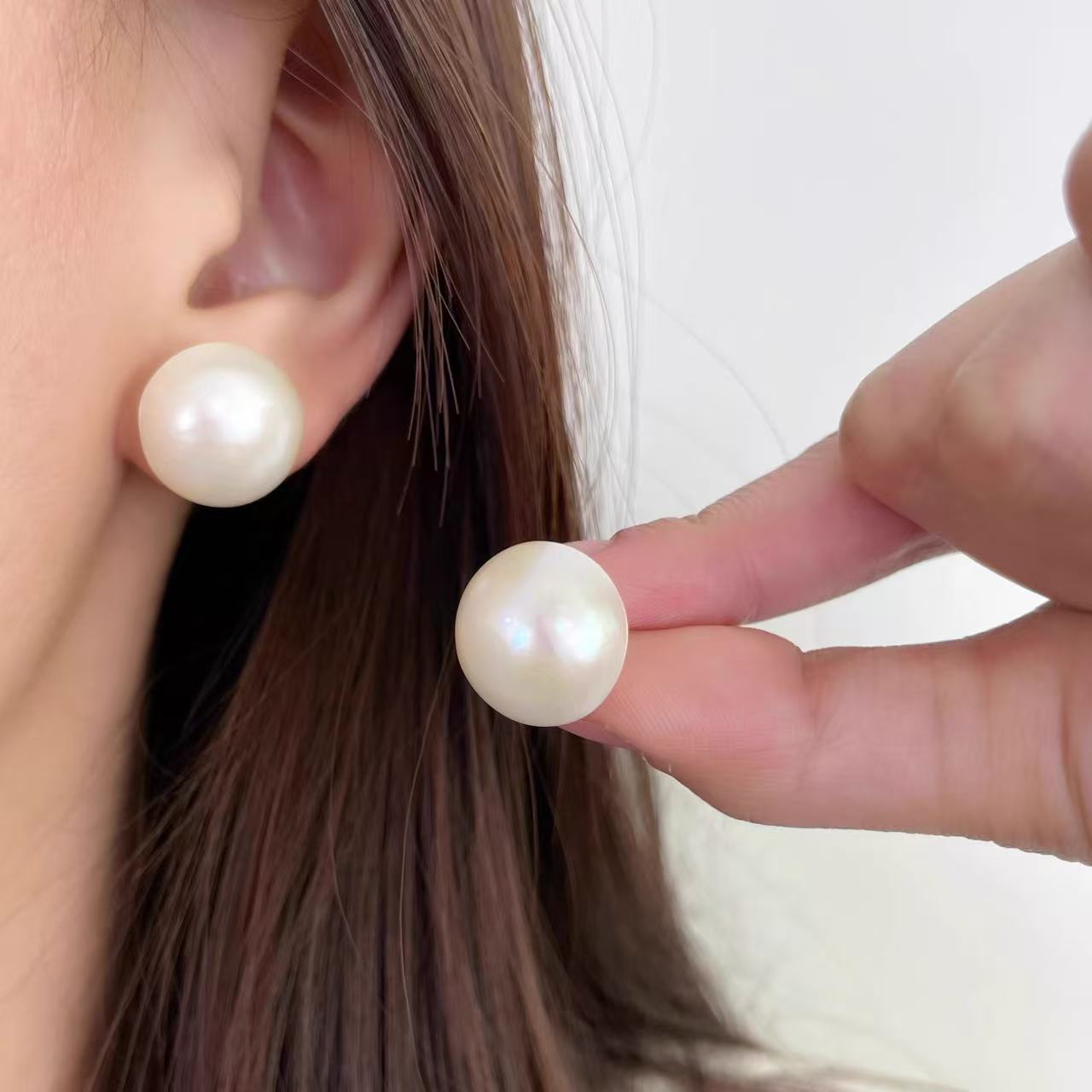 10mm Natural Seawater Mabe Stud Earrings