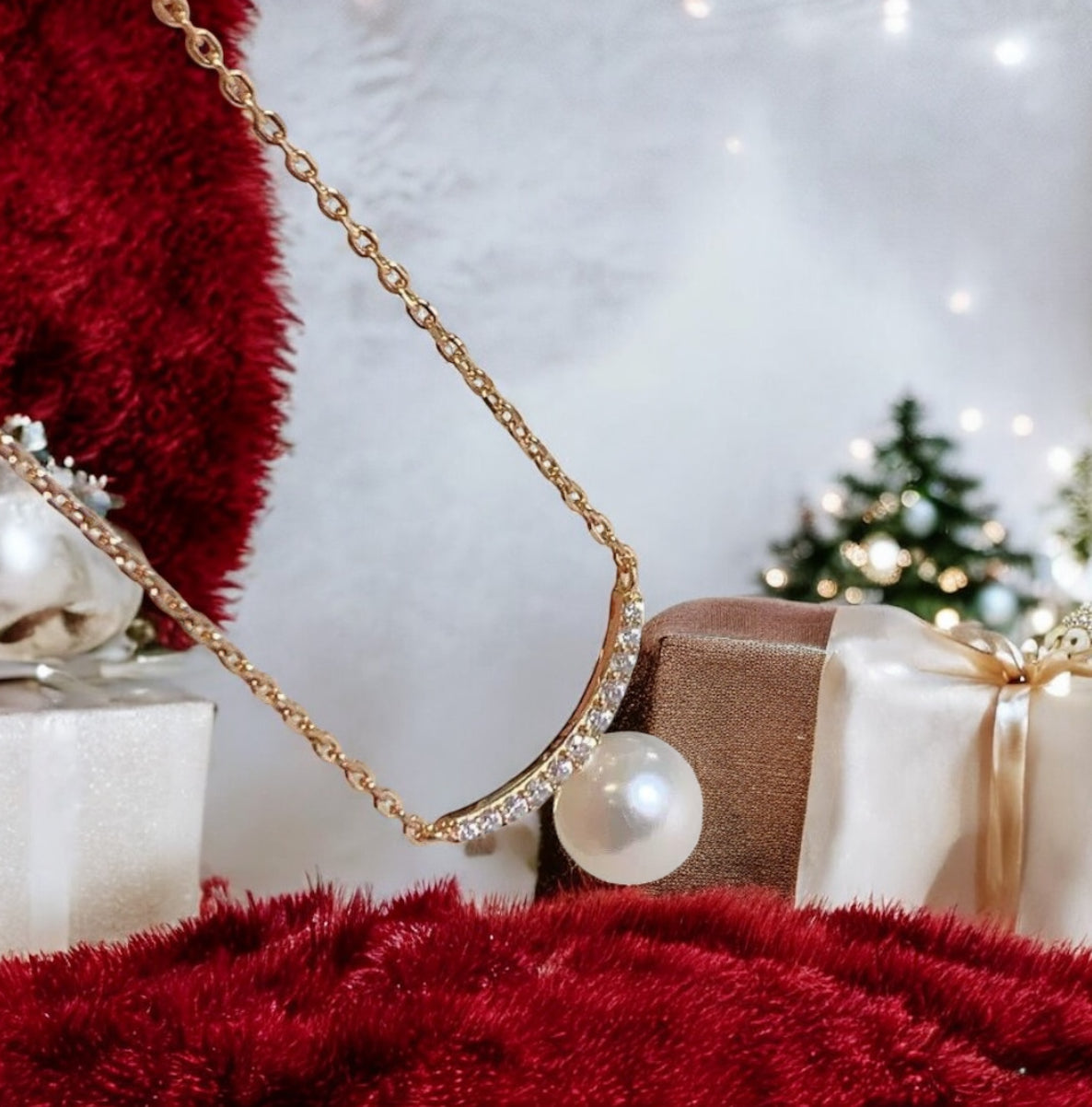 7.5mm Akoya Pearl with Smile Curve Necklace ( Made to you )