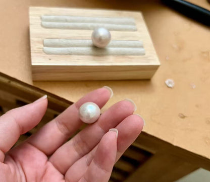 12–13 mm 愛迪生粉光白珍珠耳環
