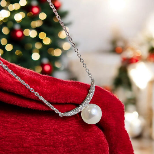 7.5mm Akoya Pearl with Smile Curve Necklace ( Made to you )